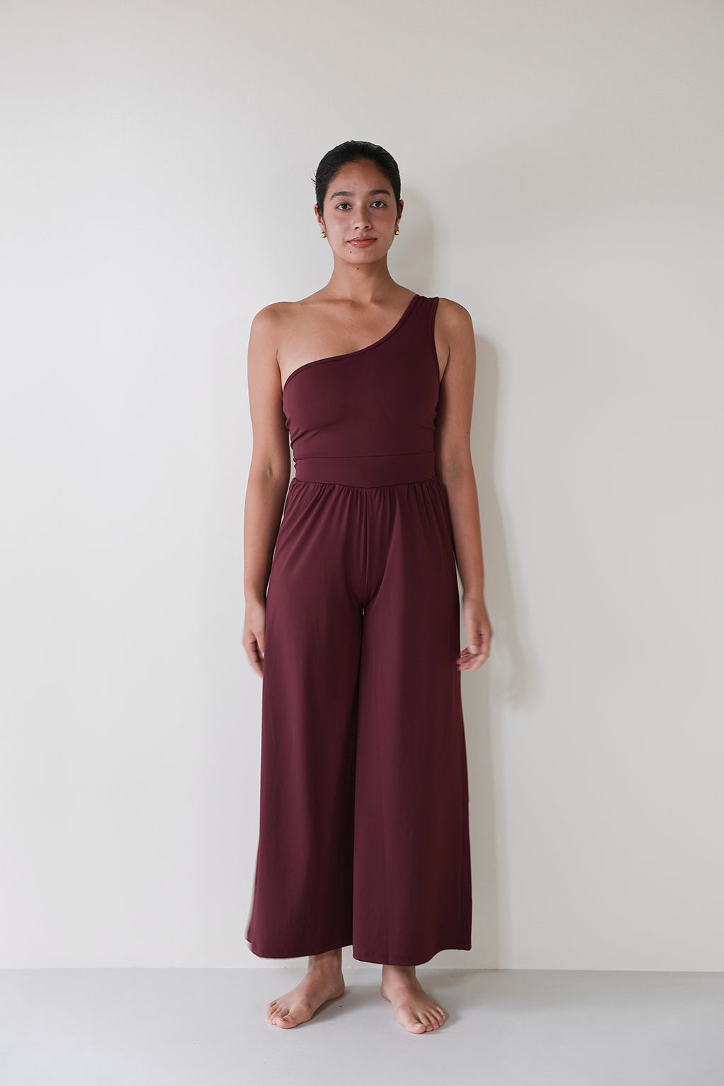 Oneshoulder All-in-one WINERED